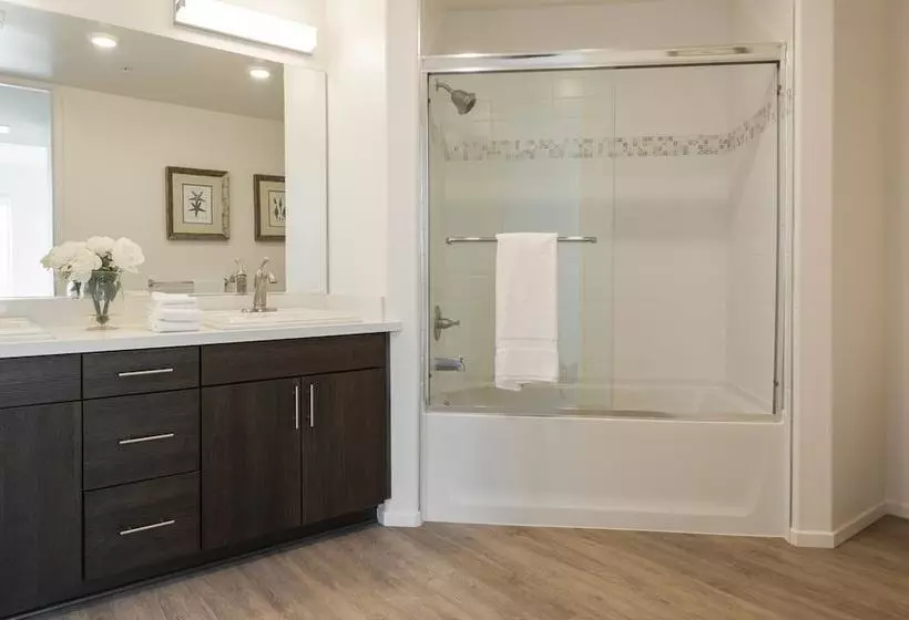 هتل Marina Del Rey Privilege