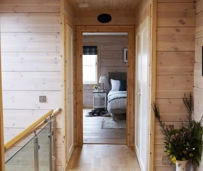 Netherton Farm Lodge