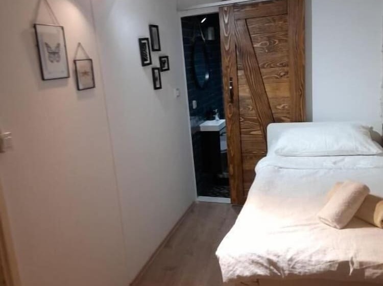 پانسیون Private Accomodation Linda