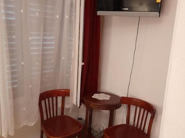 پانسیون Private Accomodation Linda