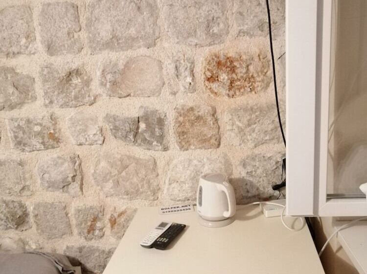 پانسیون Private Accomodation Linda