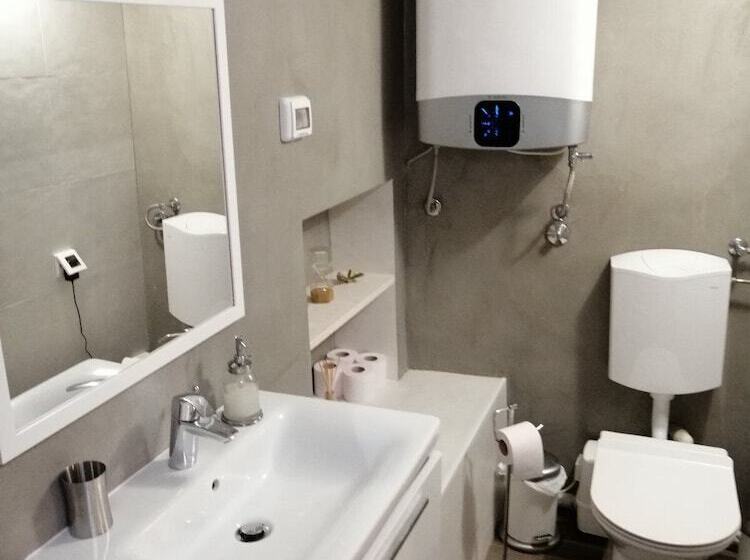 پانسیون Private Accomodation Linda