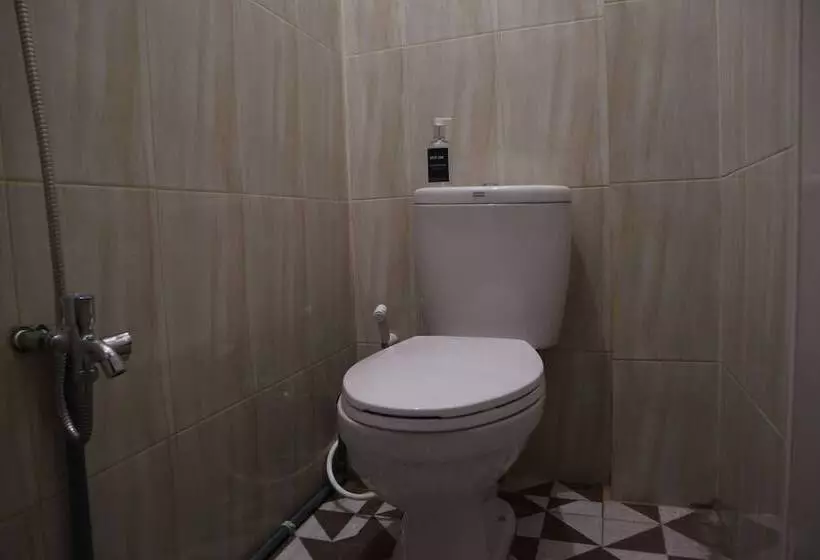 Spot On 1772 Hotel Penginapan Cemara Syariah