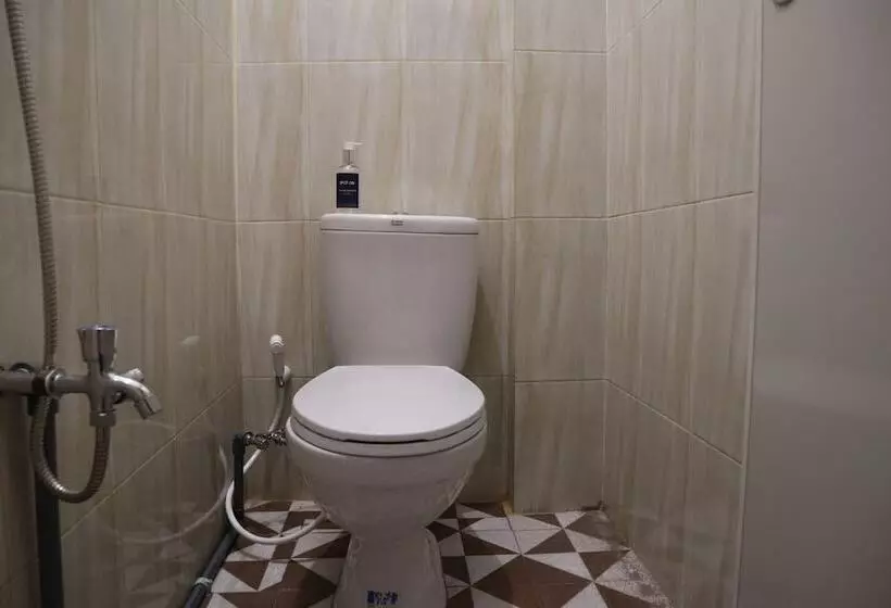Spot On 1772 Hotel Penginapan Cemara Syariah