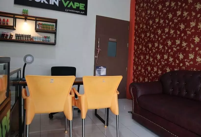 Spot On 1772 Hotel Penginapan Cemara Syariah