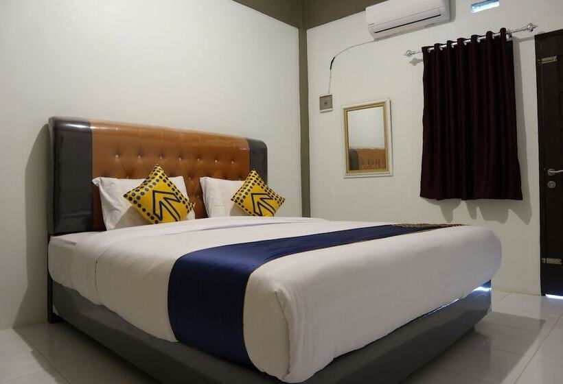 Spot On 1772 Hotel Penginapan Cemara Syariah