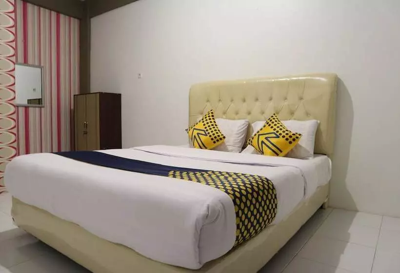 Spot On 1772 Hotel Penginapan Cemara Syariah