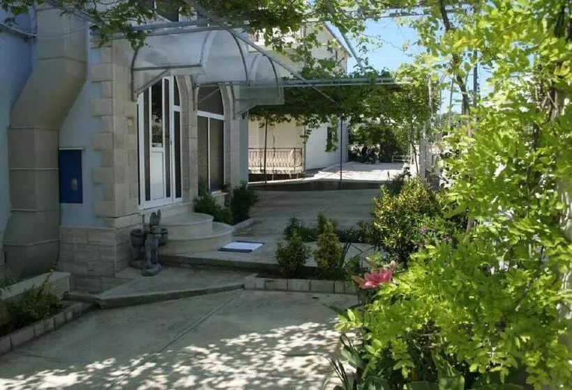 Apartments Jaki