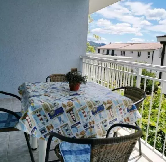 Apartments Jaki