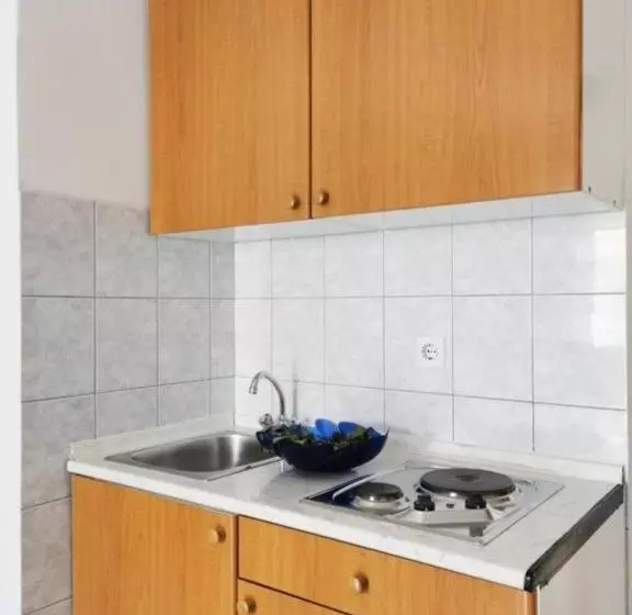Apartments Jaki