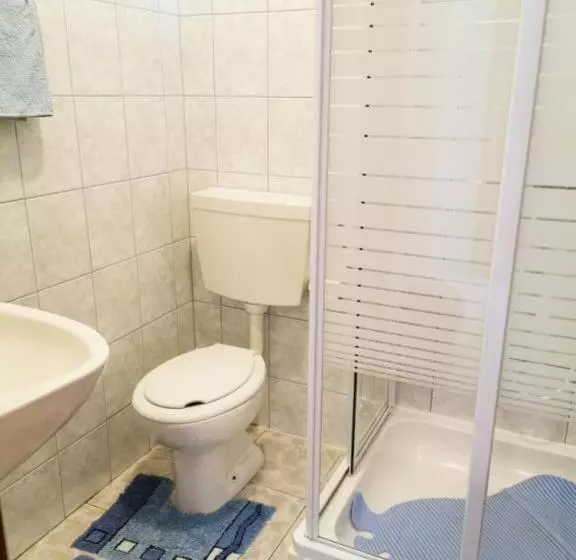 Apartments Jaki