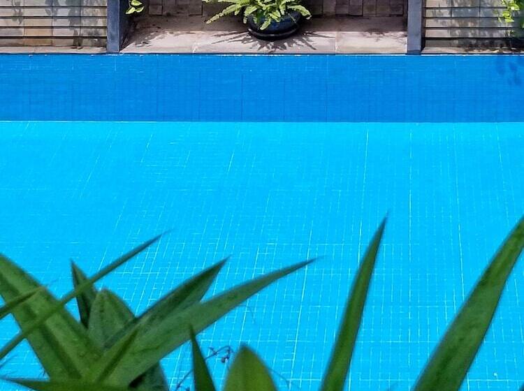 هتل Angkor Siesta Villa