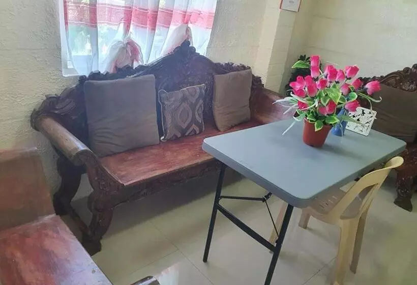 ホテル Aa Travellers Pad