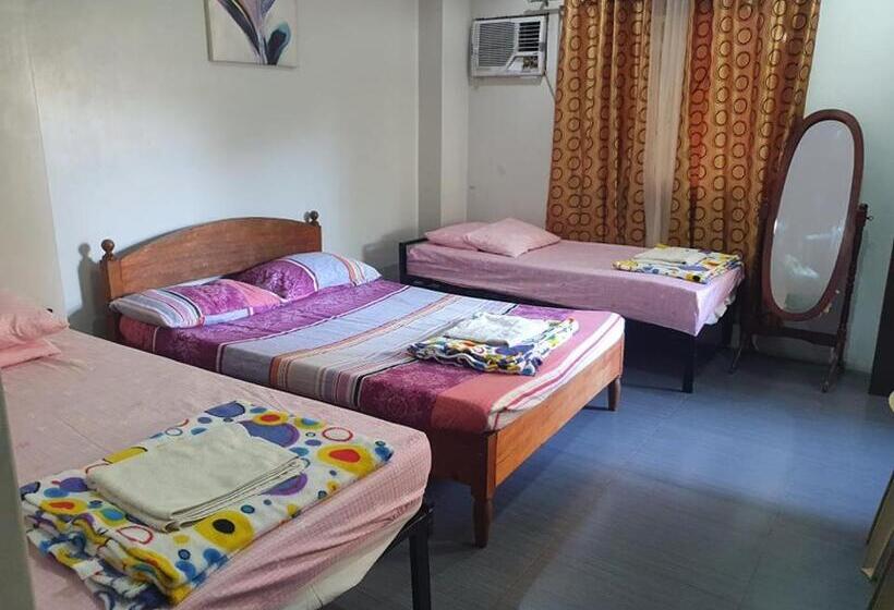 Hotel Aa Travellers Pad