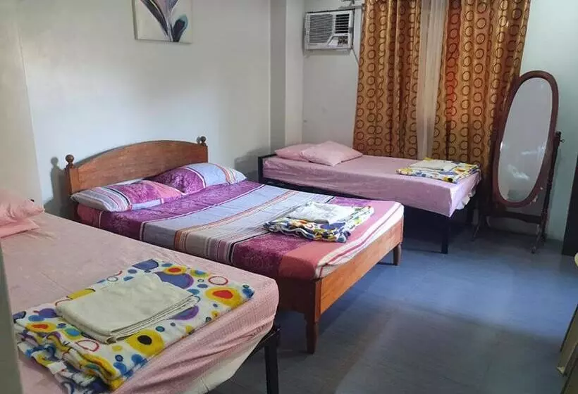 ホテル Aa Travellers Pad