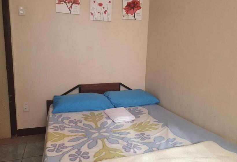 Hotel Aa Travellers Pad