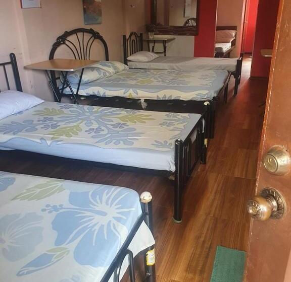 Hotel Aa Travellers Pad