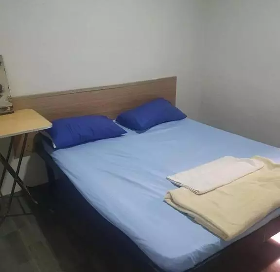 ホテル Aa Travellers Pad