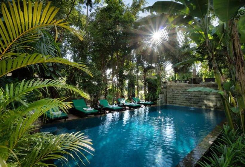 هتل People By The Community