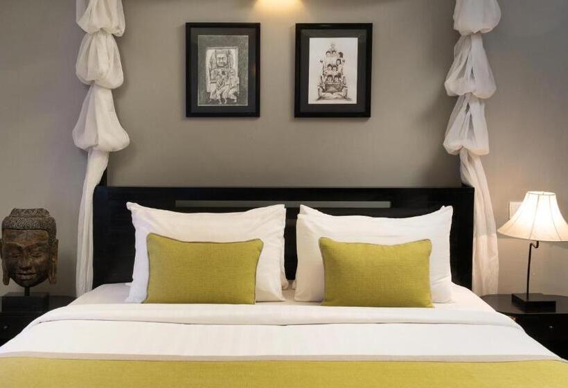 هتل People By The Community