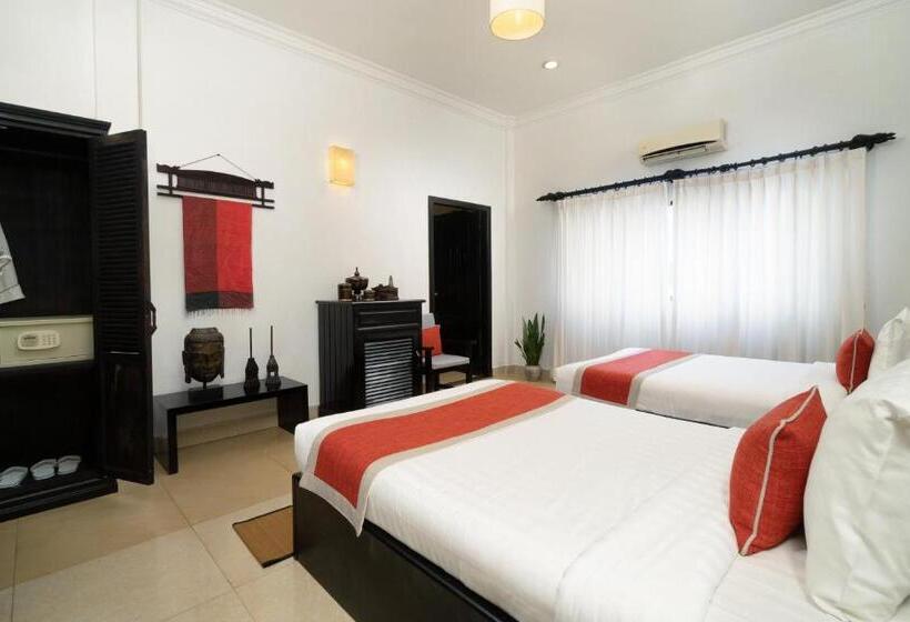 هتل People By The Community