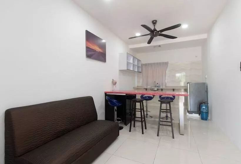 Hotelli Weng Bee Guest House By Oyo Rooms