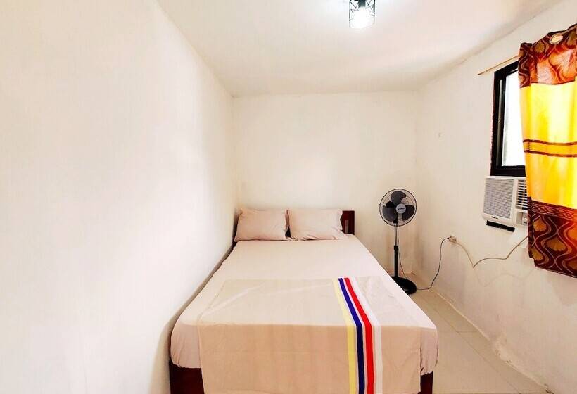 La Mallorca Backpackers Inn   Hostel   Adults Only