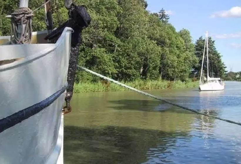 Vandrarhemmet Mangelgården   Hostel