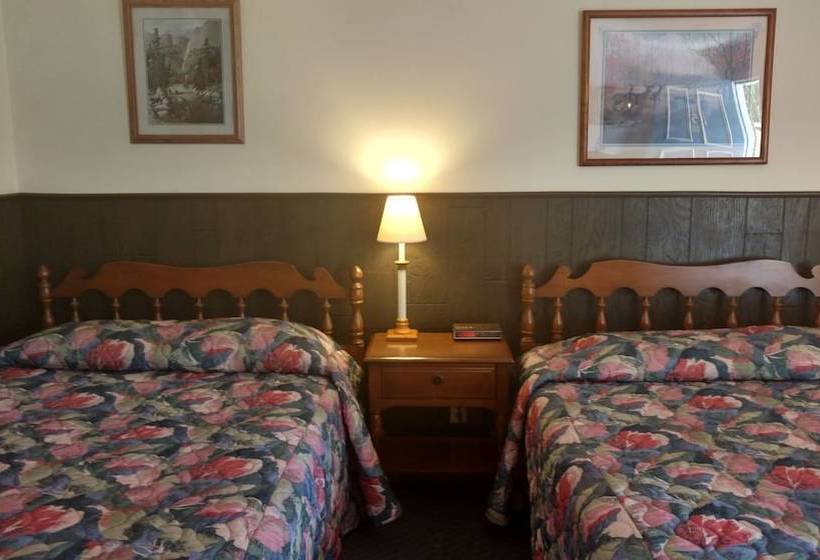 Crossroads Motel And Cabins