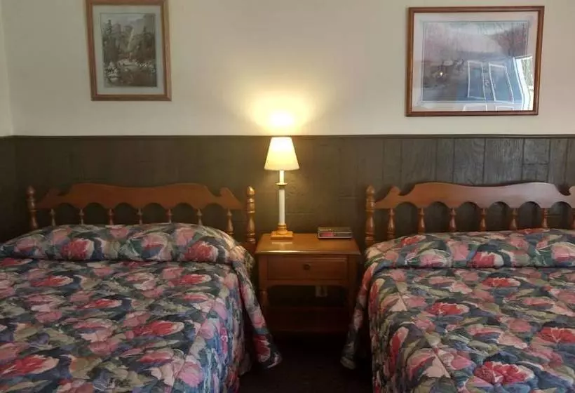 Crossroads Motel And Cabins