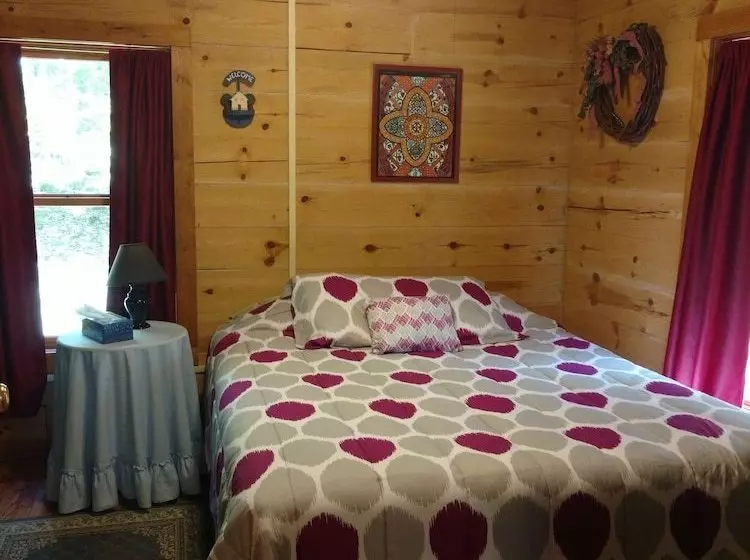 Crossroads Motel And Cabins