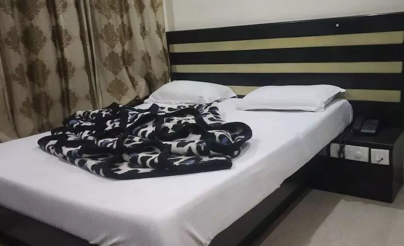 هتل Adb Rooms Pk International