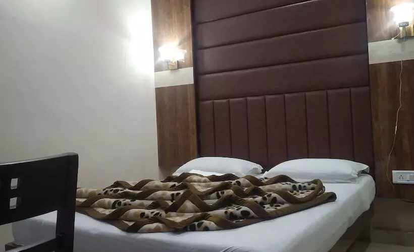 هتل Adb Rooms Pk International