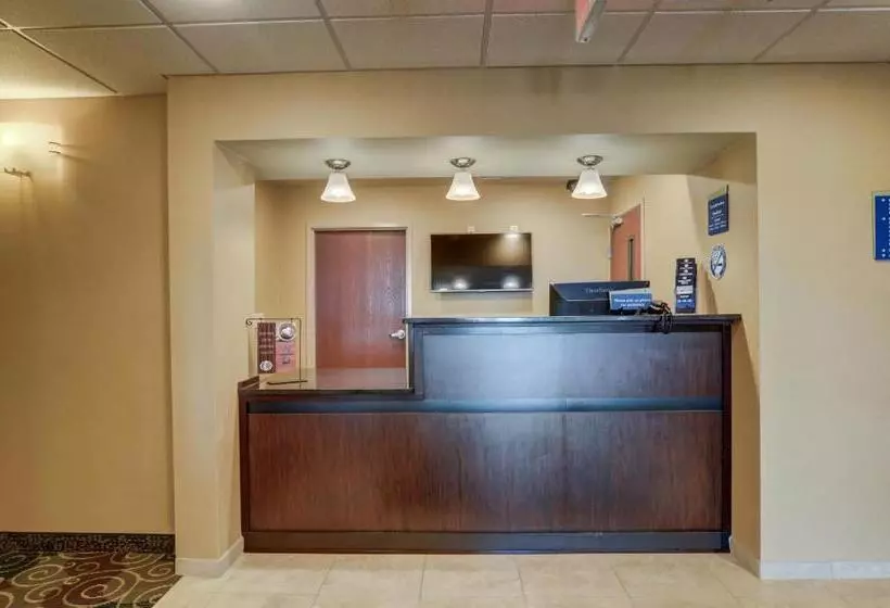 Hotelli Cobblestone Inn & Suites  Ord