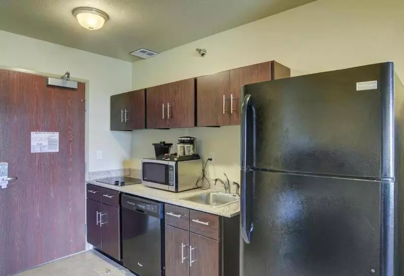 Hotelli Cobblestone Inn & Suites  Ord