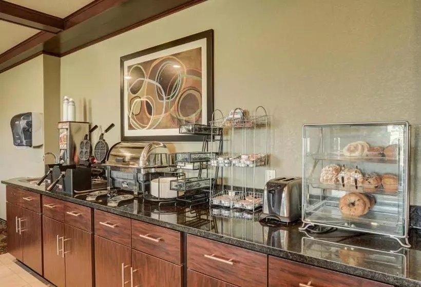 Hotelli Cobblestone Inn & Suites  Ord