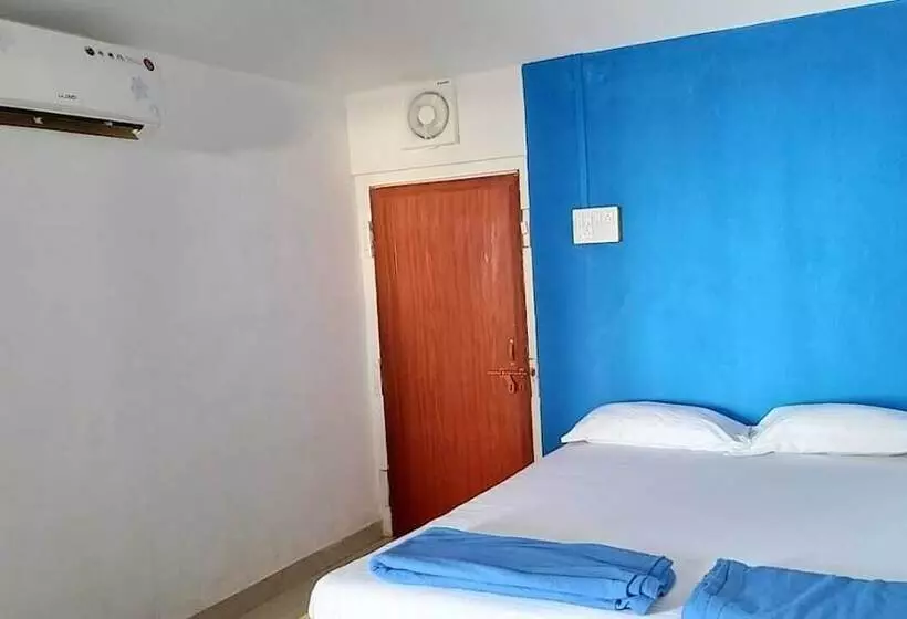 Hotelli R K Beach Cottage