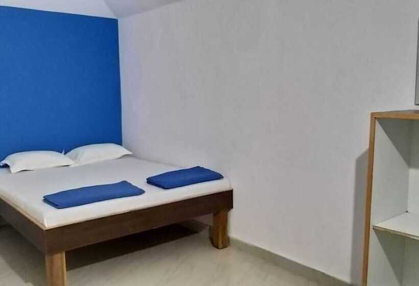 هتل R K Beach Cottage