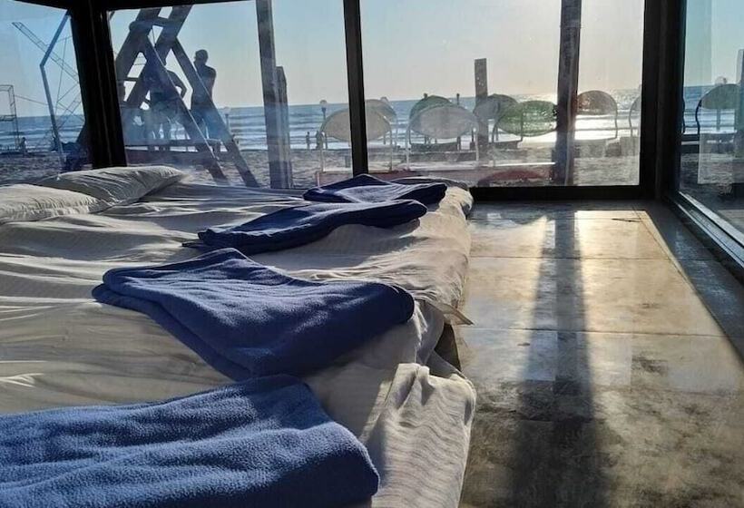 هتل R K Beach Cottage