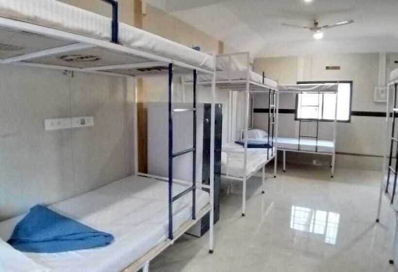 هتل R K Beach Cottage