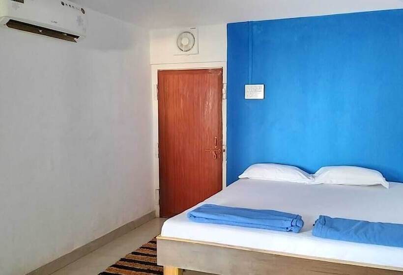 هتل R K Beach Cottage