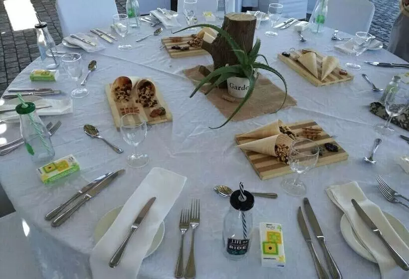 Hotelli Rain Farm Game Lodge