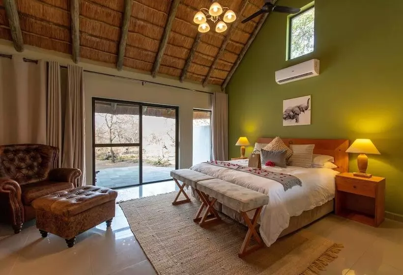 ホテル Tomo Safari Lodge