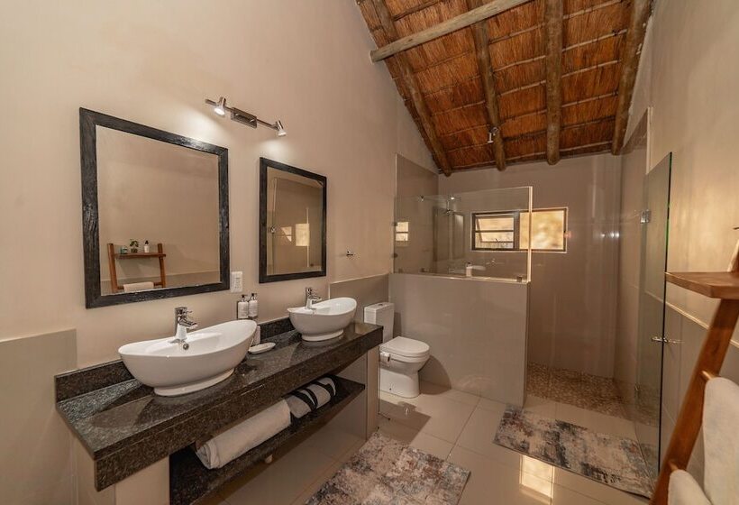 호텔 Tomo Safari Lodge