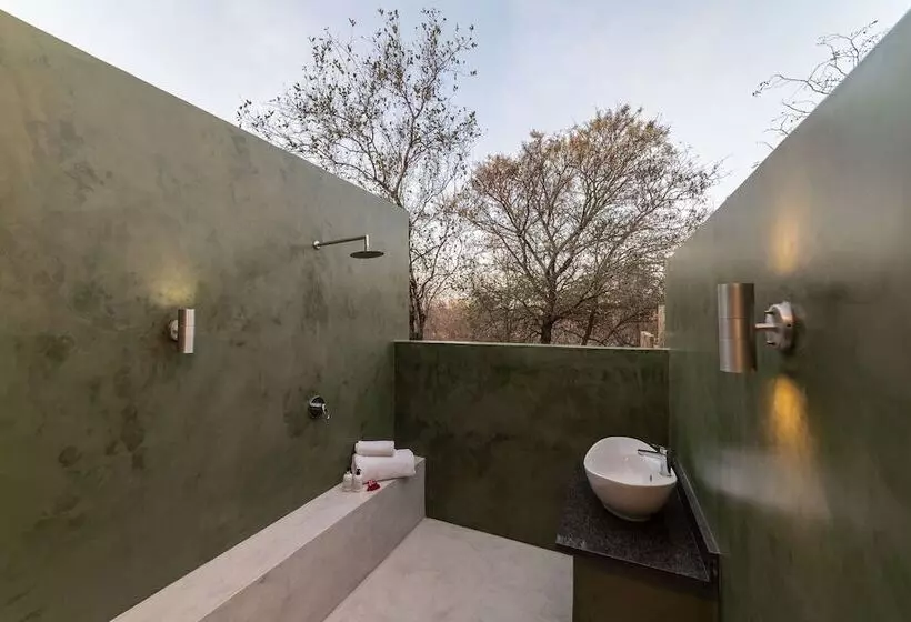 ホテル Tomo Safari Lodge