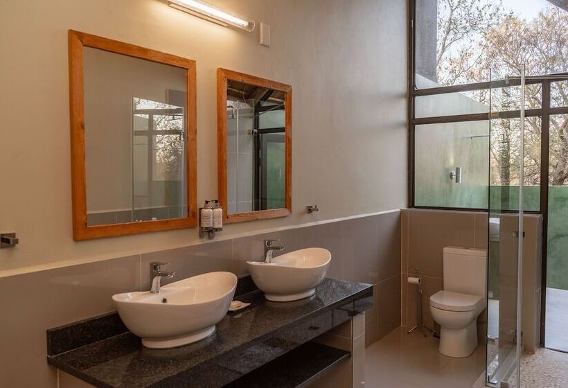 호텔 Tomo Safari Lodge