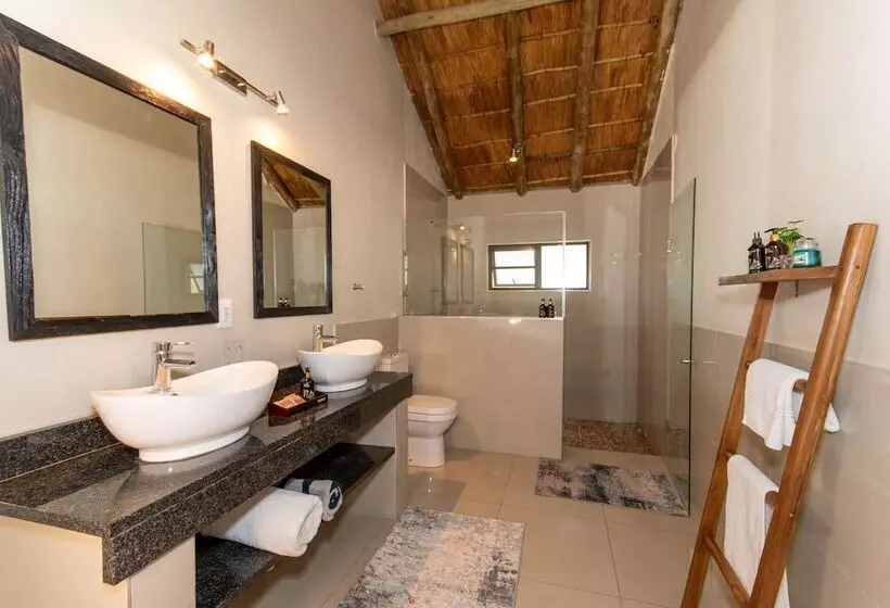 ホテル Tomo Safari Lodge