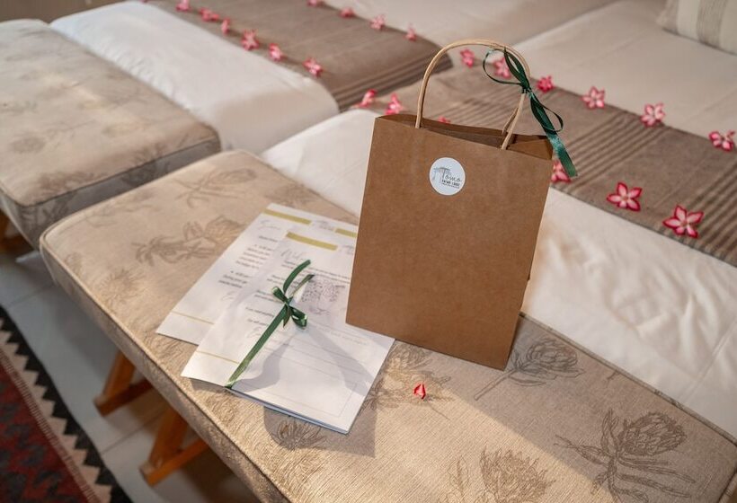 ホテル Tomo Safari Lodge