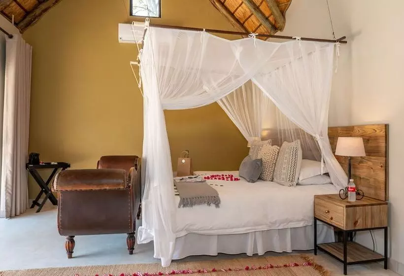 ホテル Tomo Safari Lodge