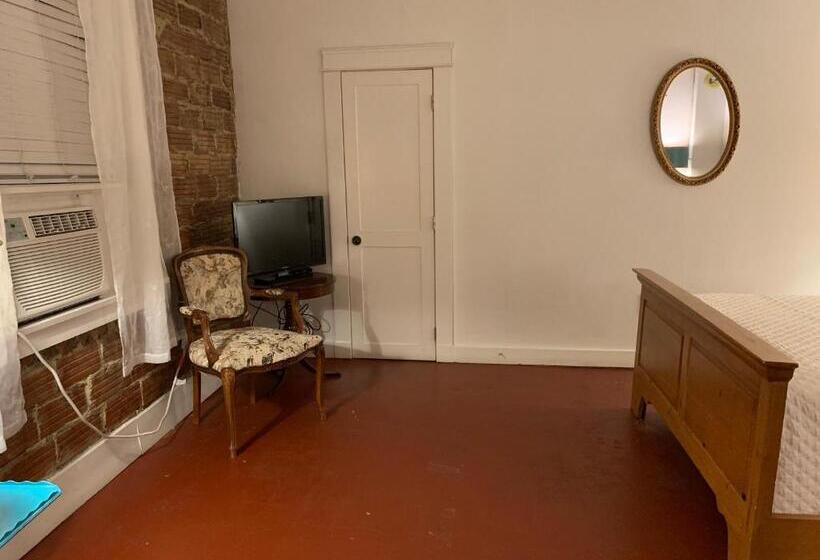 Historic Whiting Hotel Suites